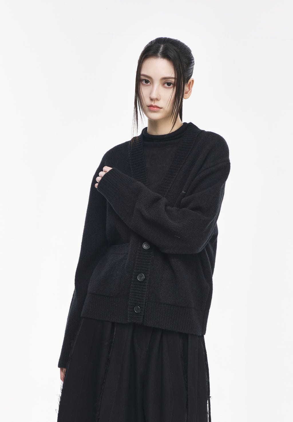 BENEDICTION V NECK CARDIGAN