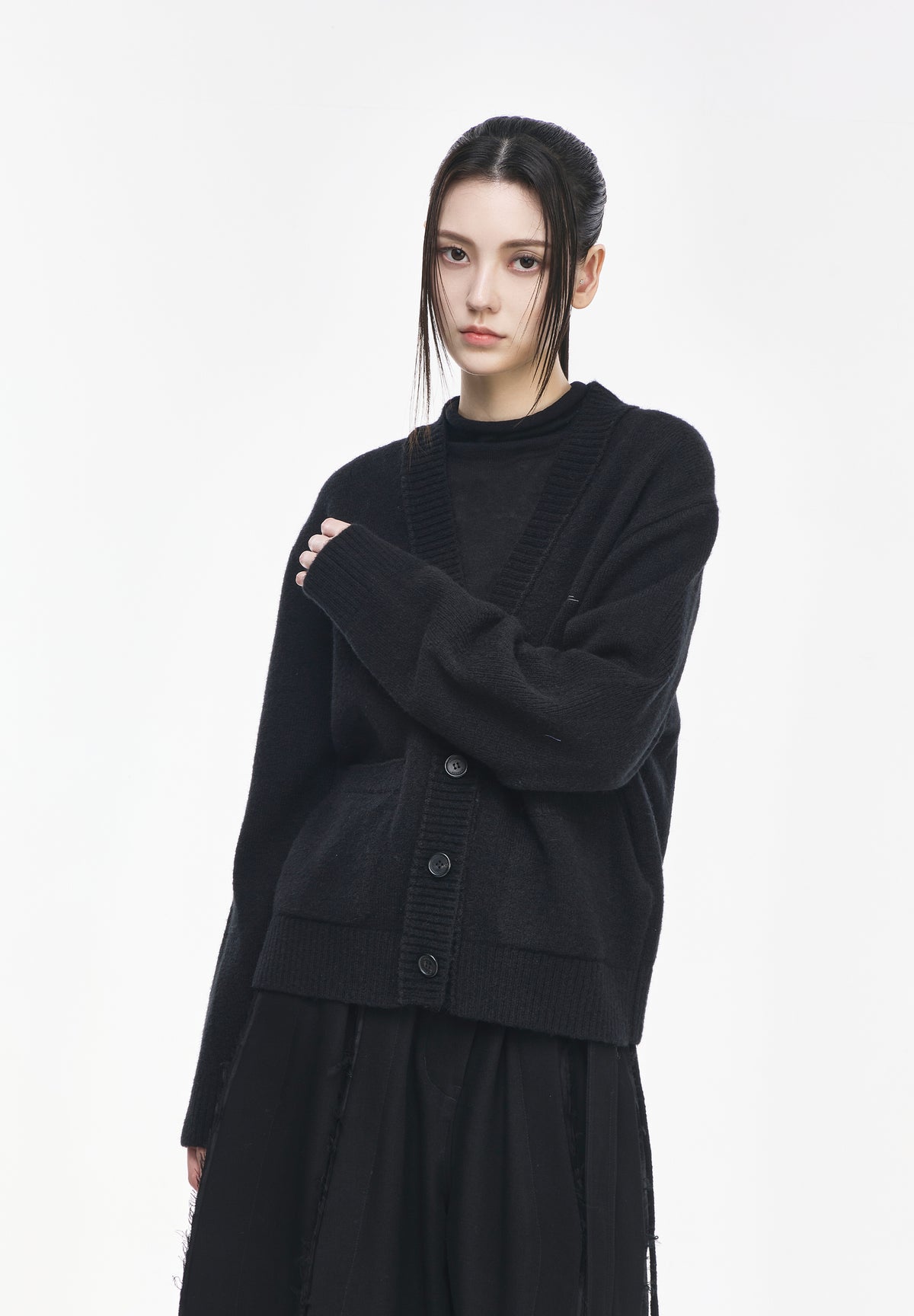 BENEDICTION V NECK CARDIGAN