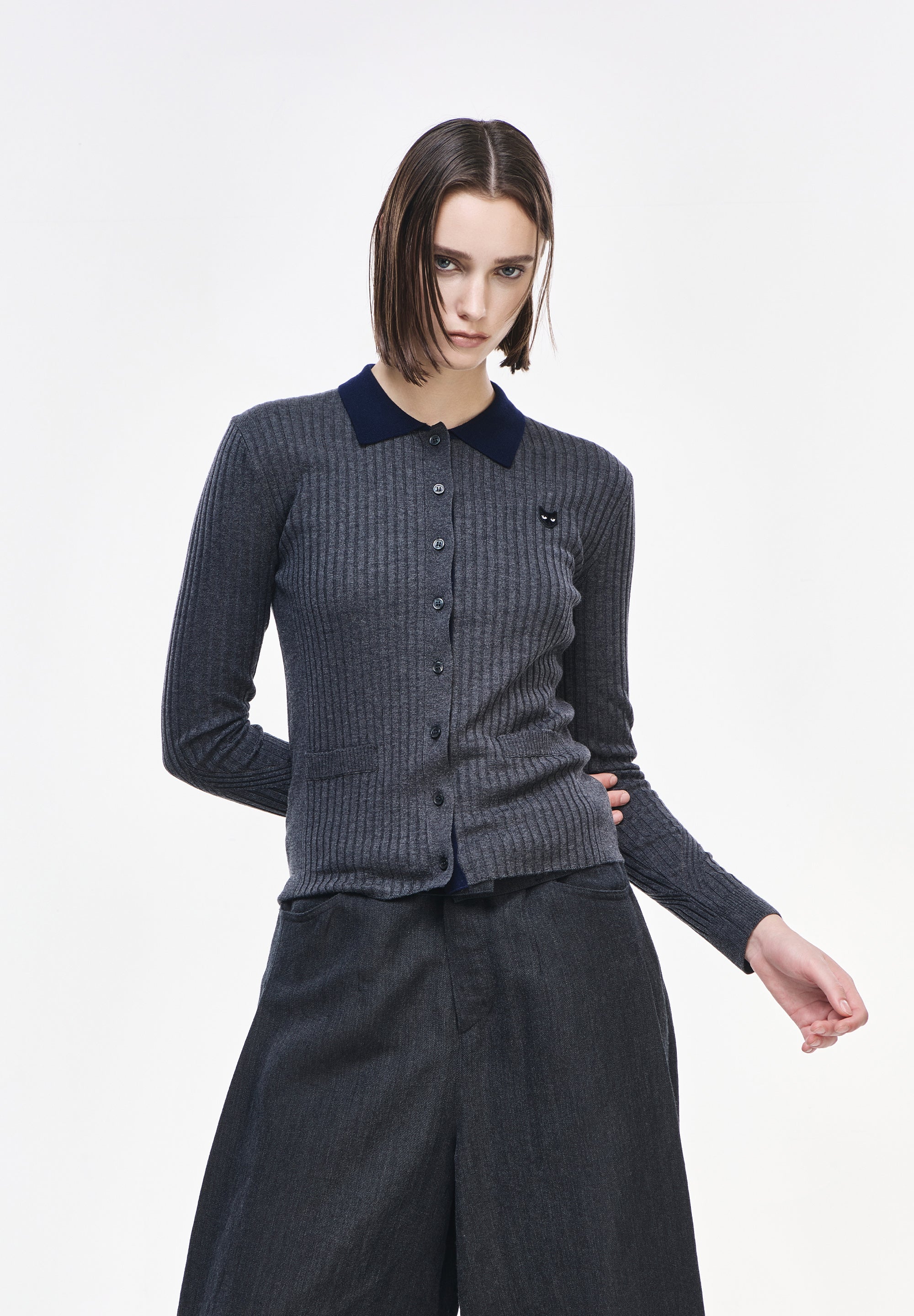 PANTHER RIBBED COLLARED KNIT