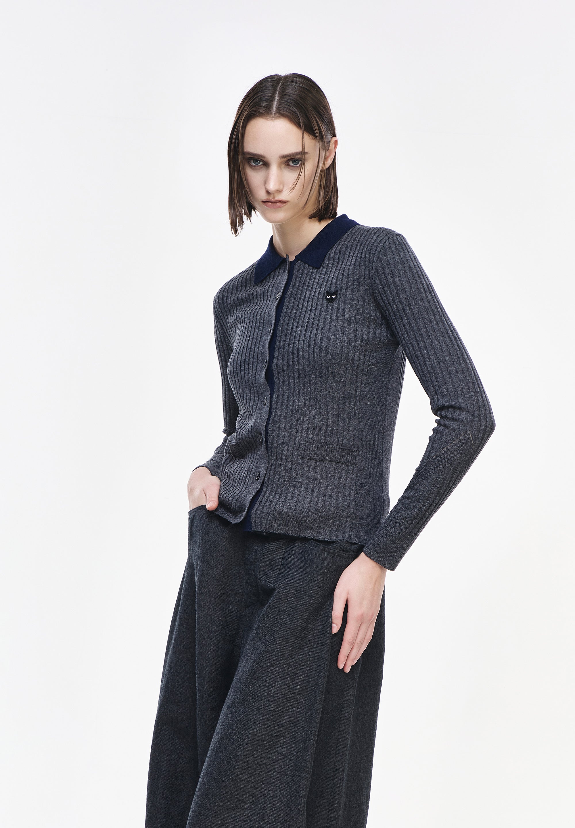 PANTHER RIBBED COLLARED KNIT