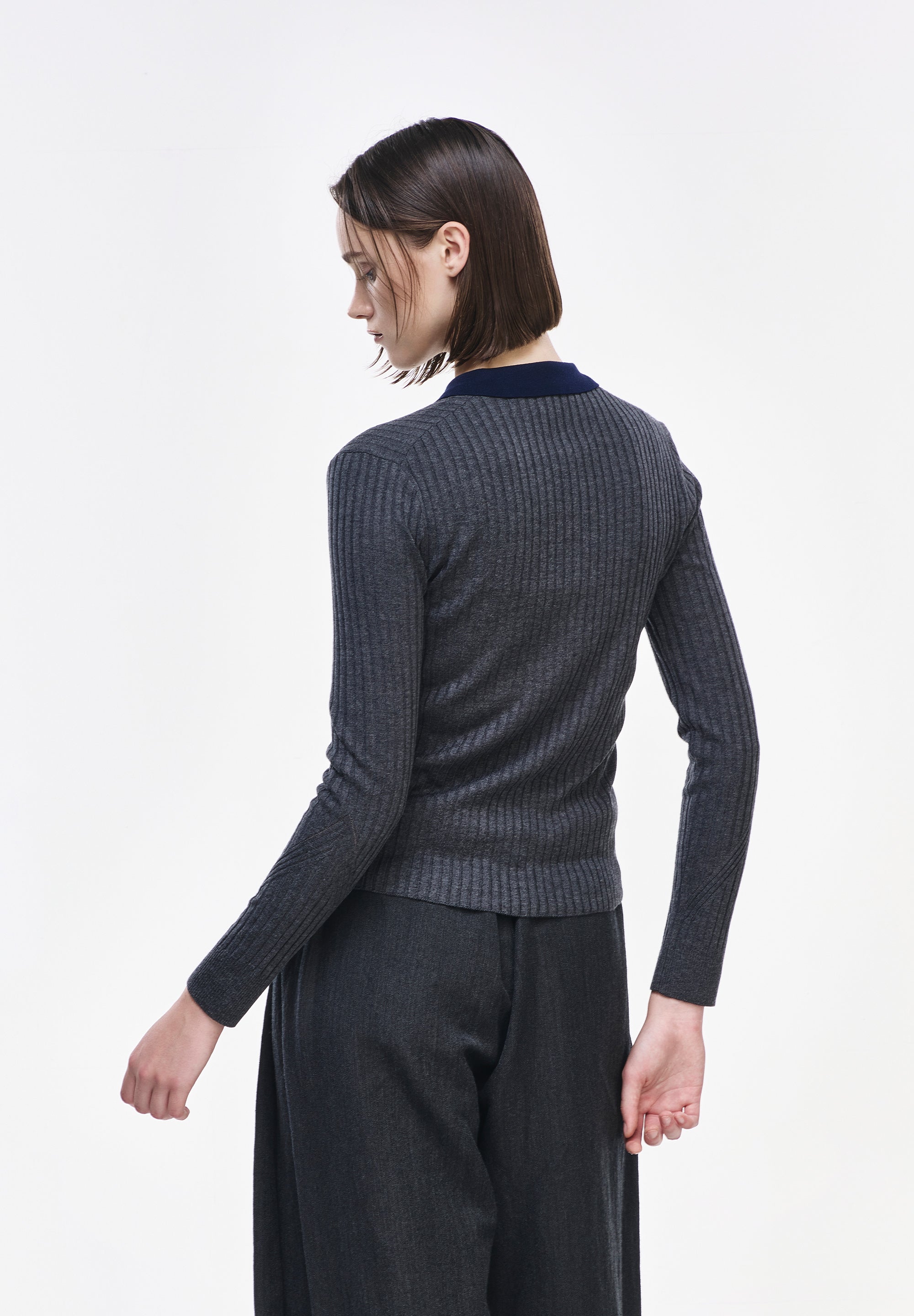 PANTHER RIBBED COLLARED KNIT