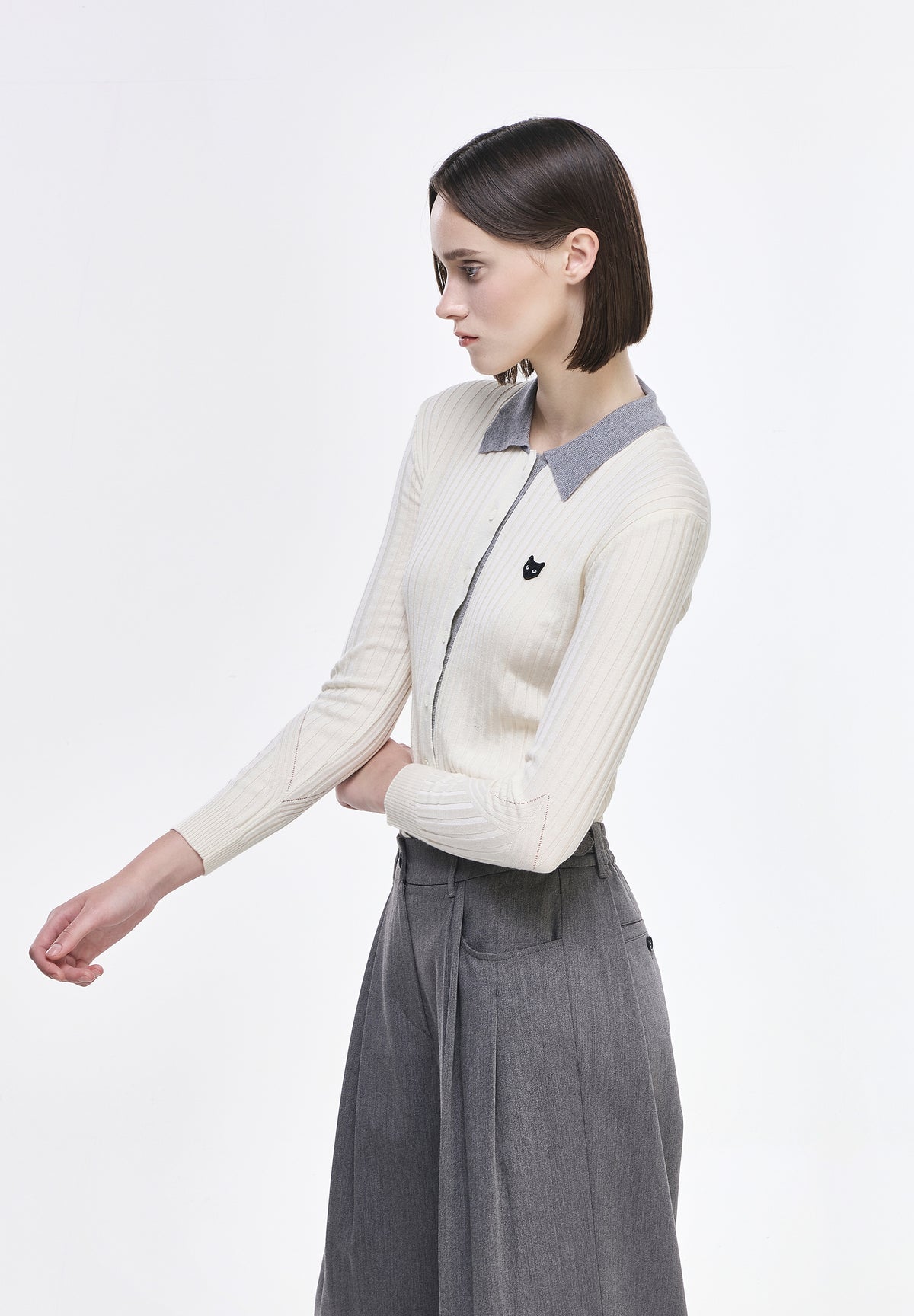 PANTHER RIBBED COLLARED KNIT