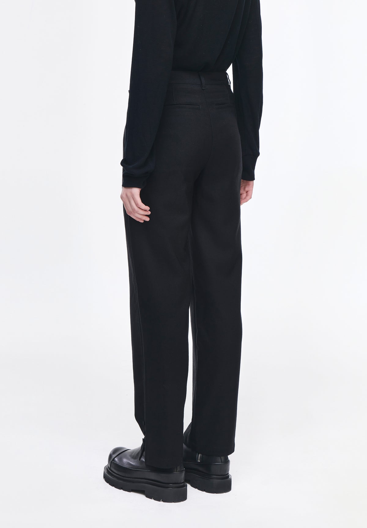 SEMI WIDE SLIT PANTS