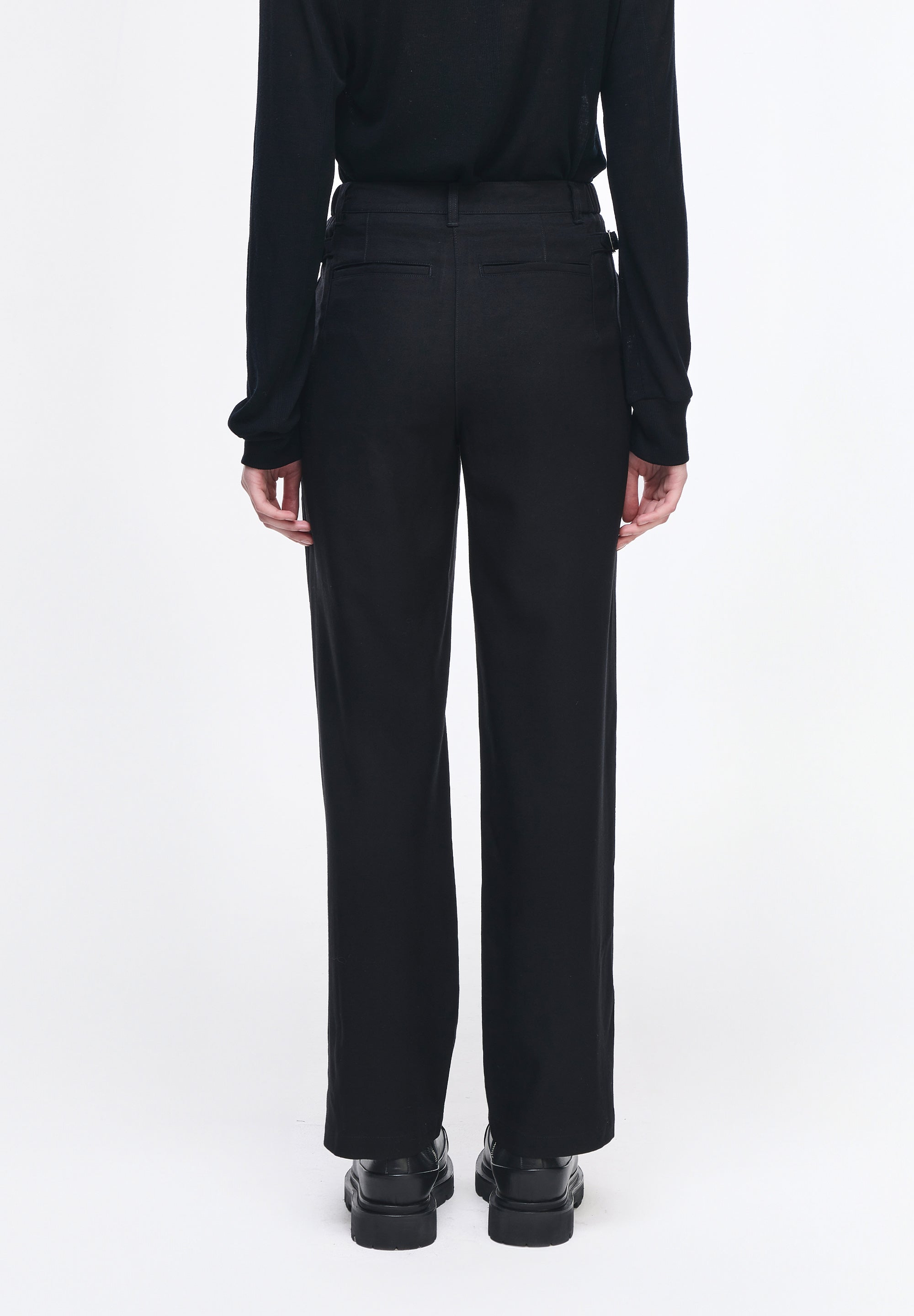 SEMI WIDE SLIT PANTS