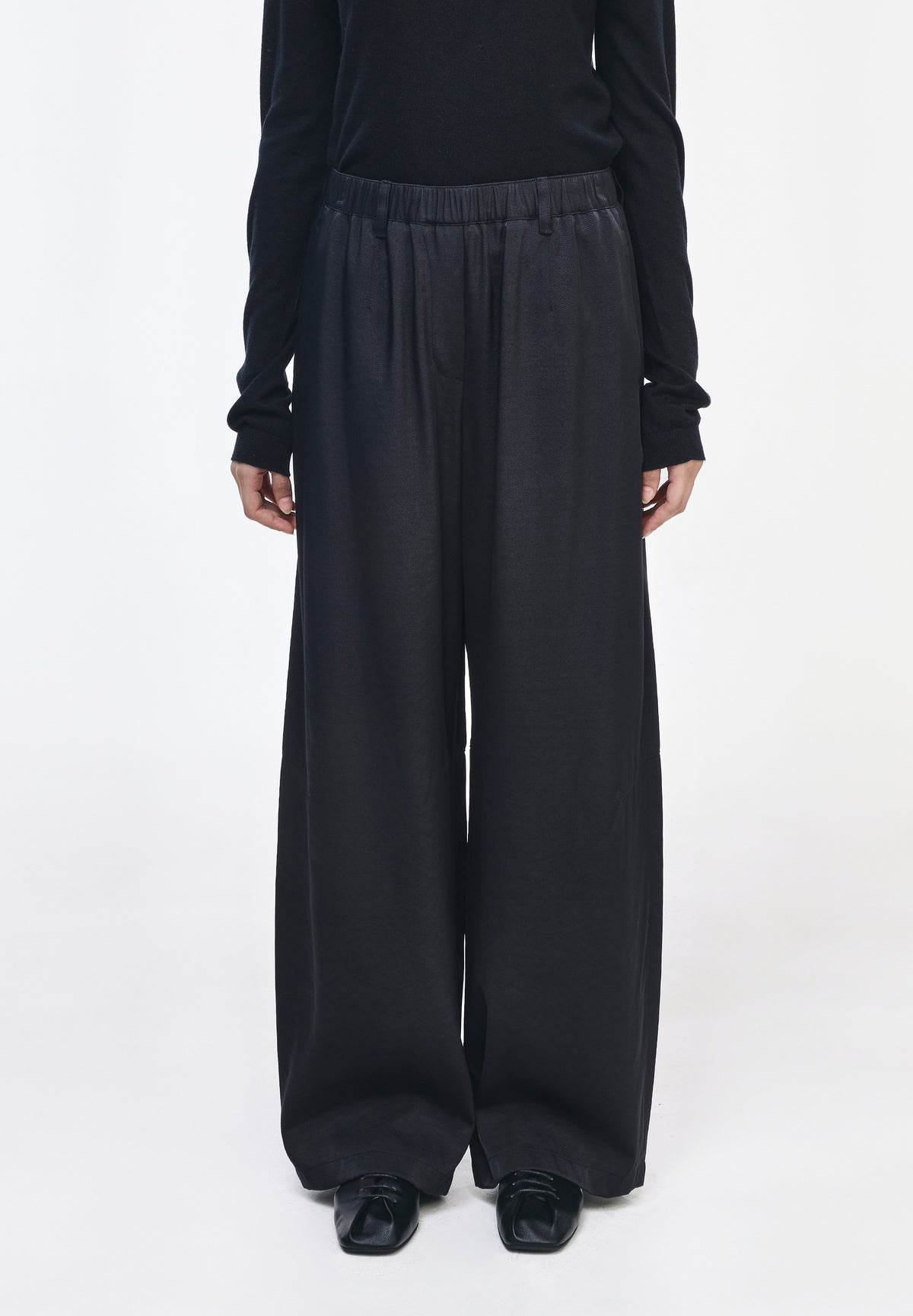 CURVED WIDE PANTS