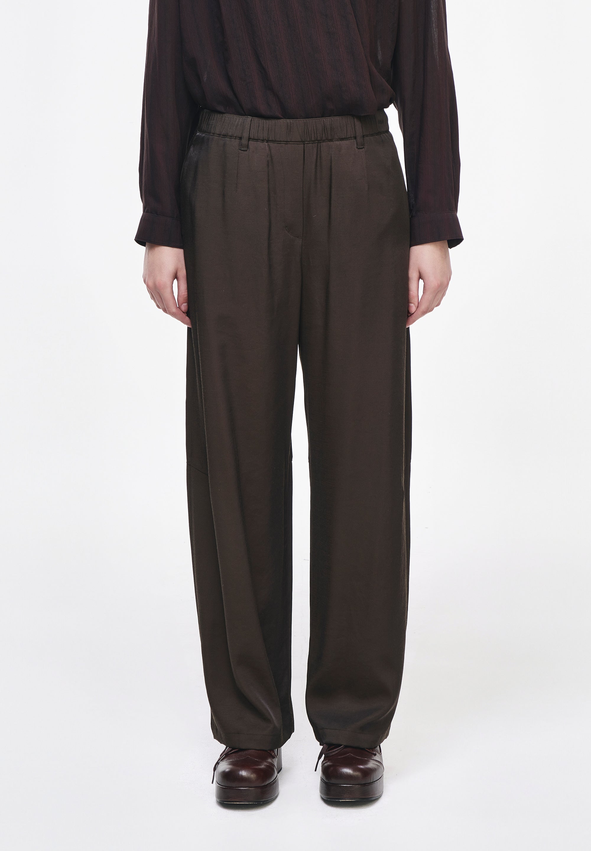 CURVED WIDE PANTS