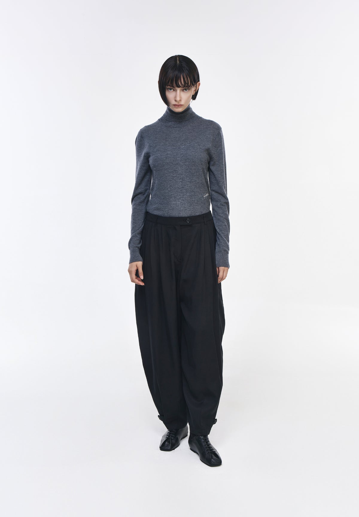MULTI PLEATS BALLOON PANTS