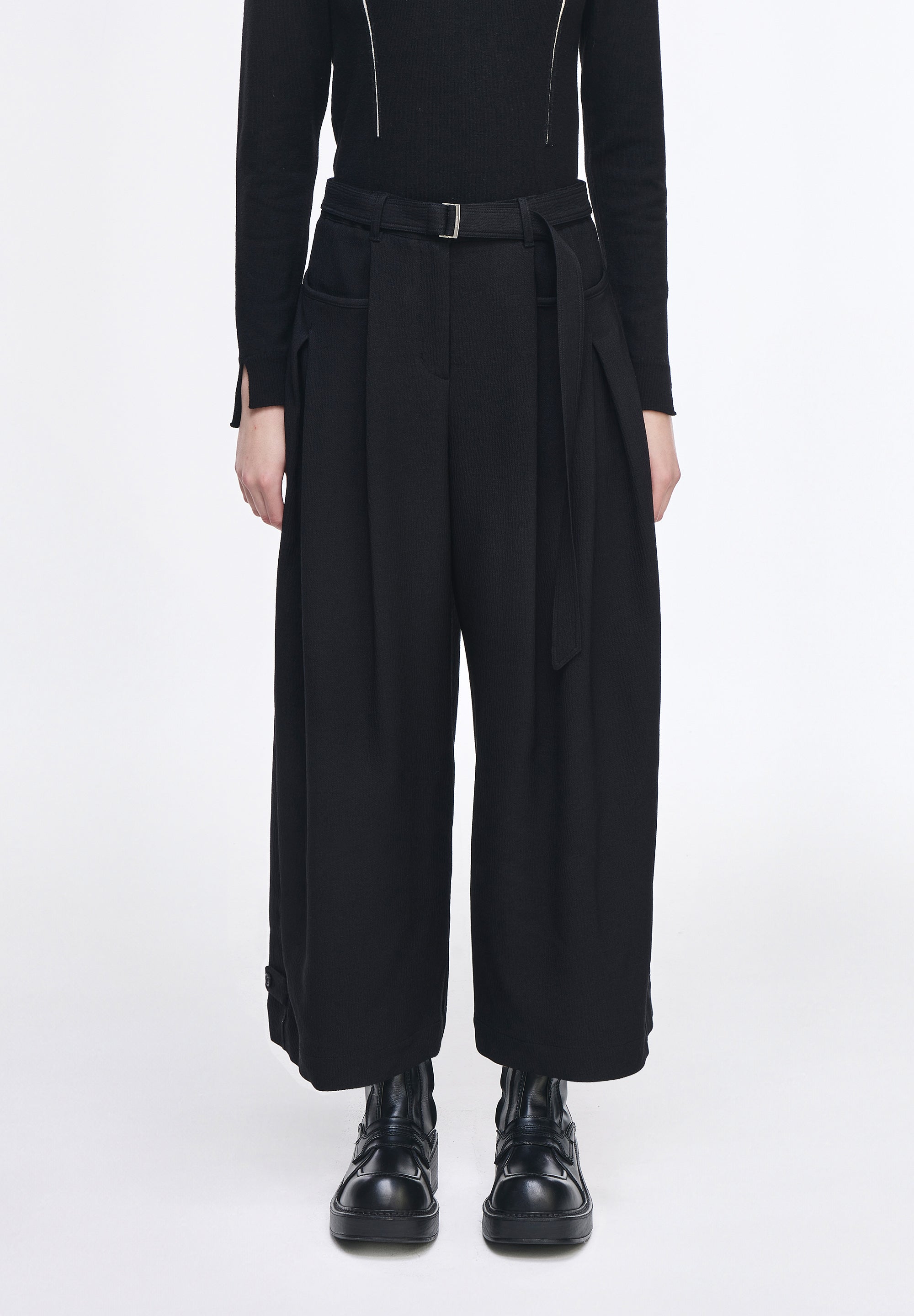 CROSS TUCK CROP WIDE PANTS