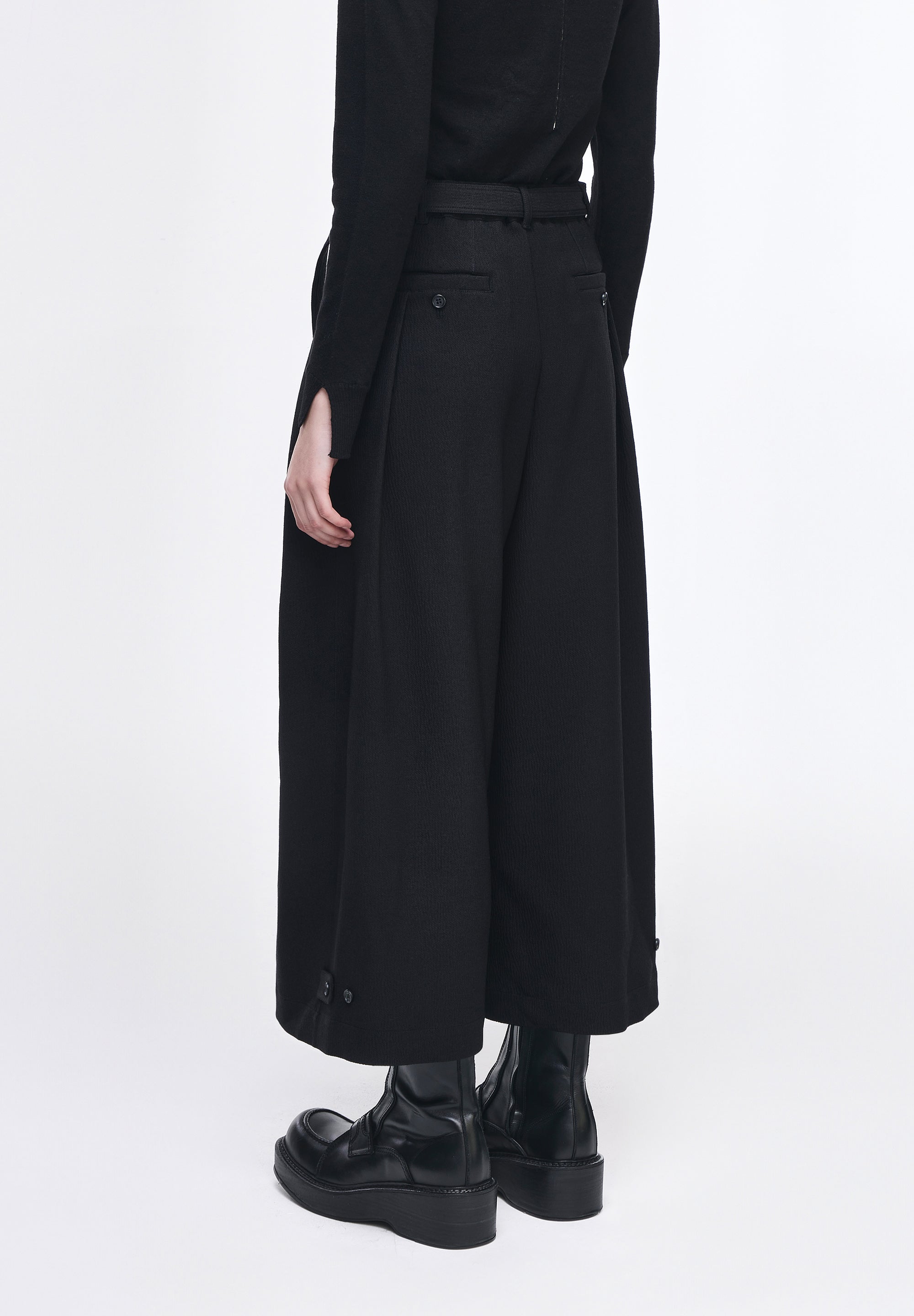 CROSS TUCK CROP WIDE PANTS