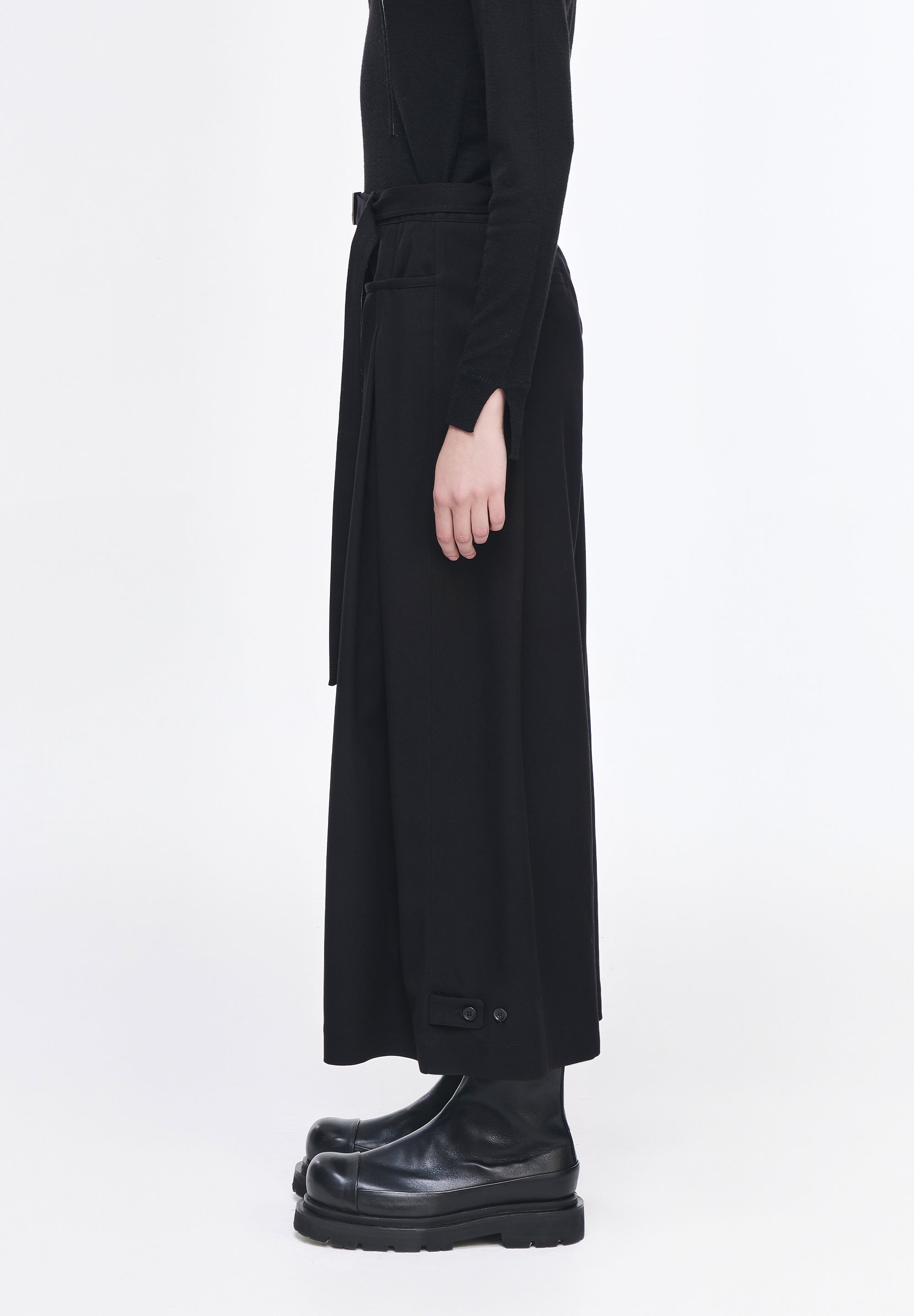 CROSS TUCK CROP WIDE PANTS