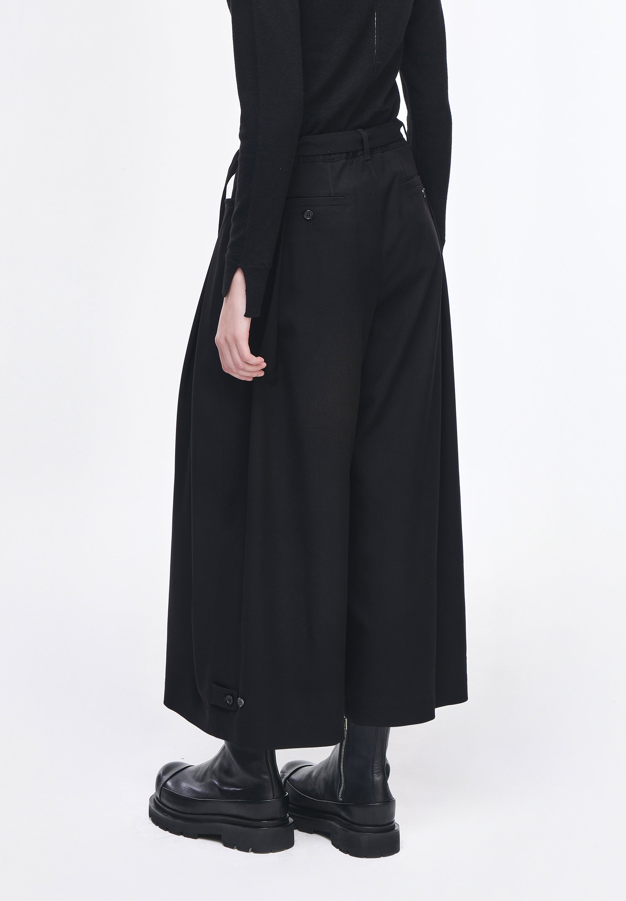 CROSS TUCK CROP WIDE PANTS