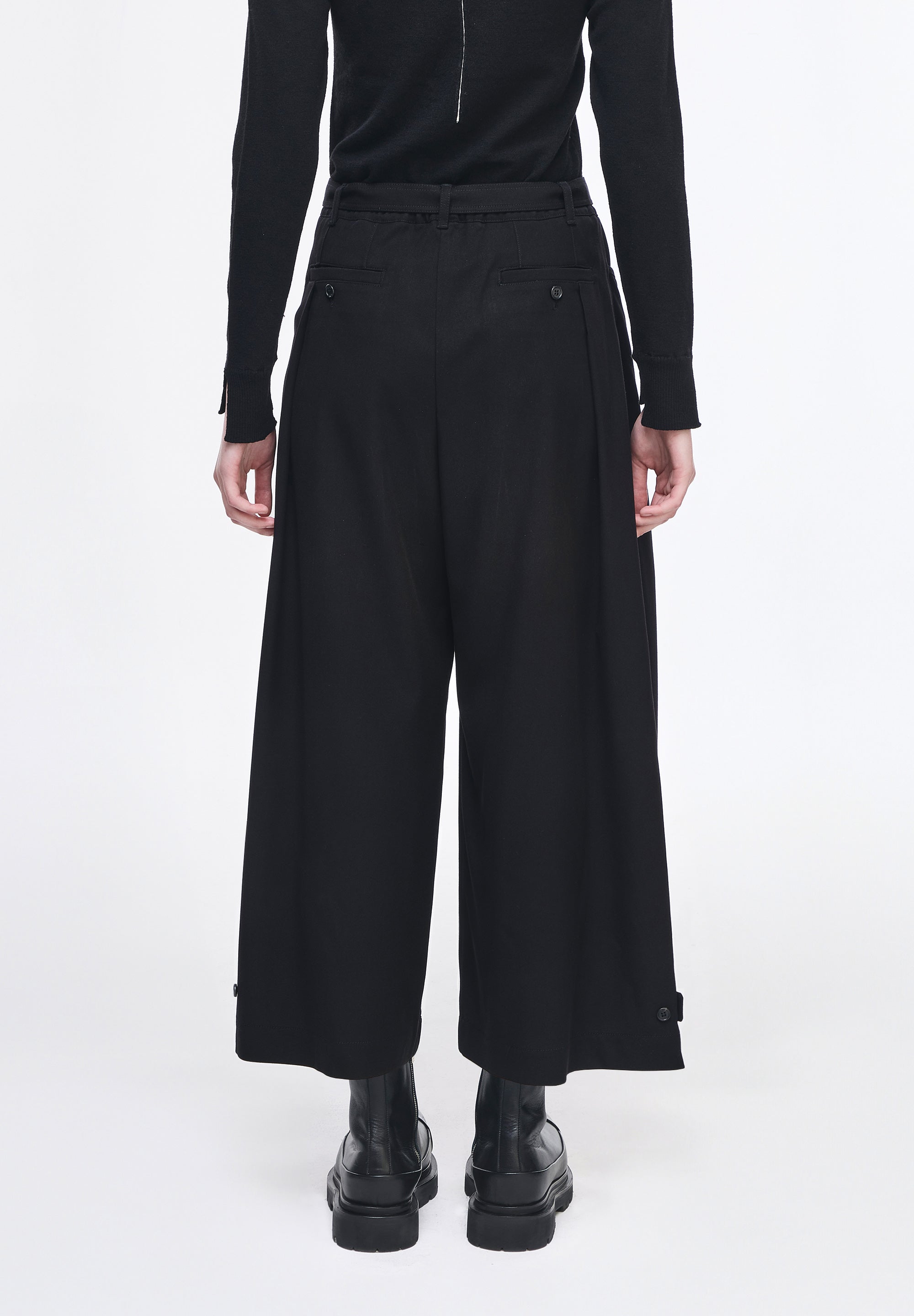 CROSS TUCK CROP WIDE PANTS