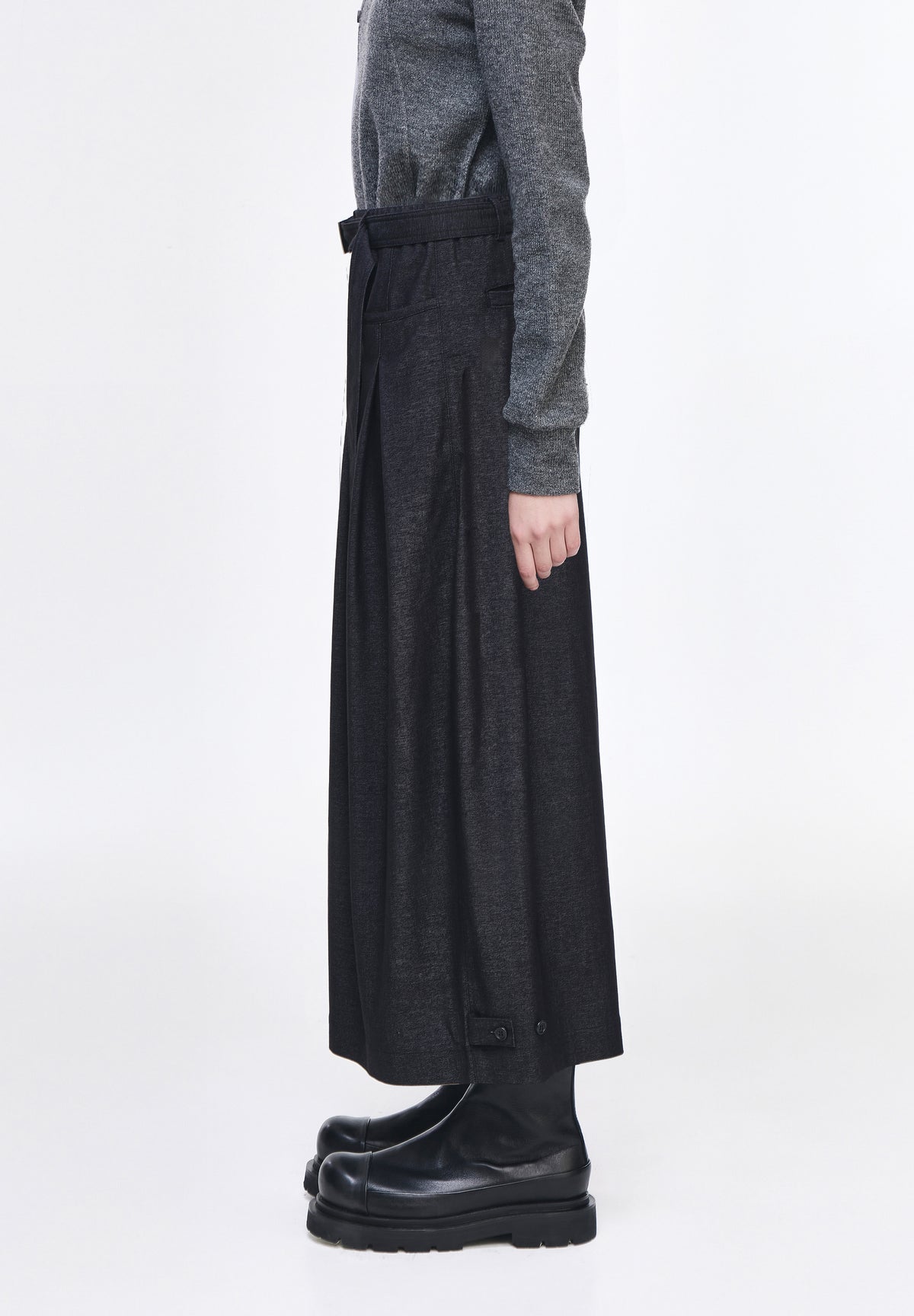 CROSS TUCK CROP WIDE PANTS