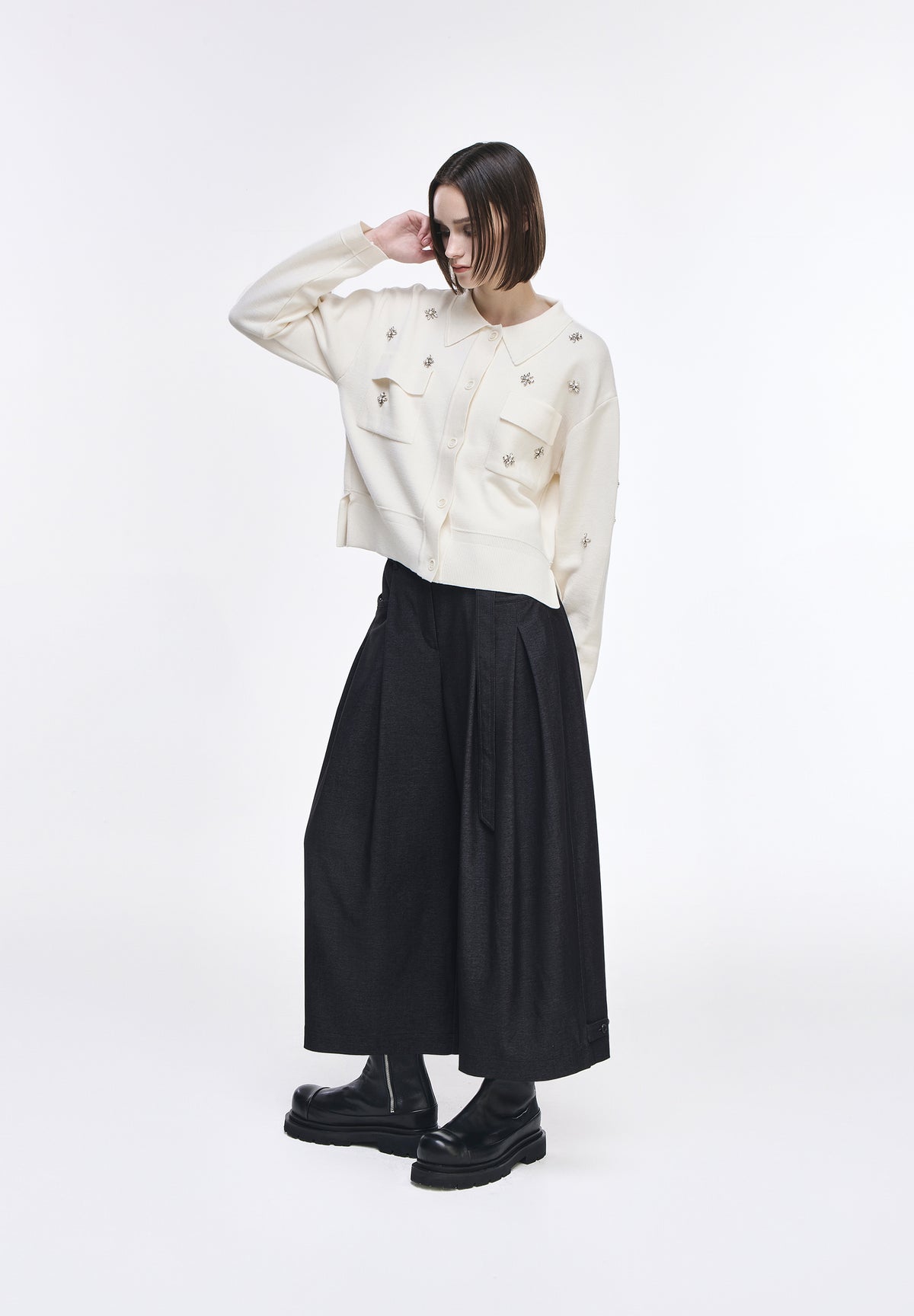 CROSS TUCK CROP WIDE PANTS
