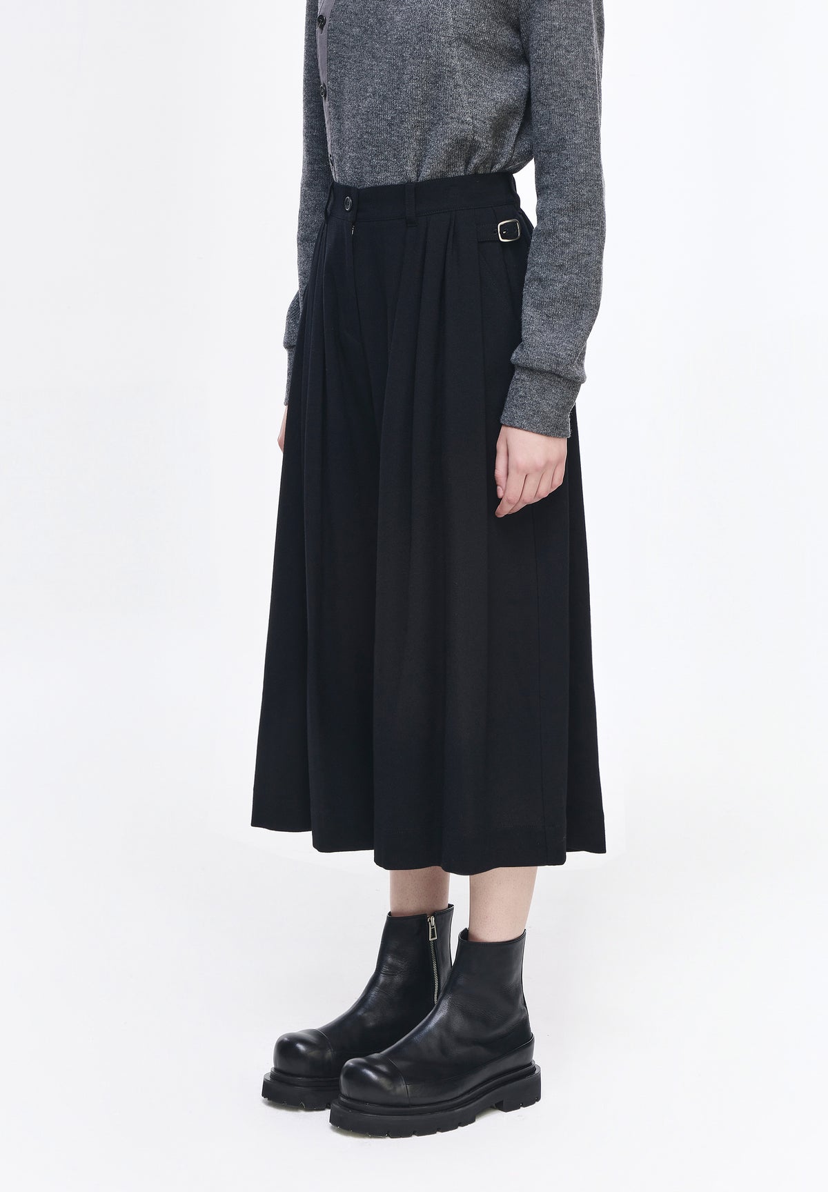 MULTI PLEATS CROP WIDE PANTS