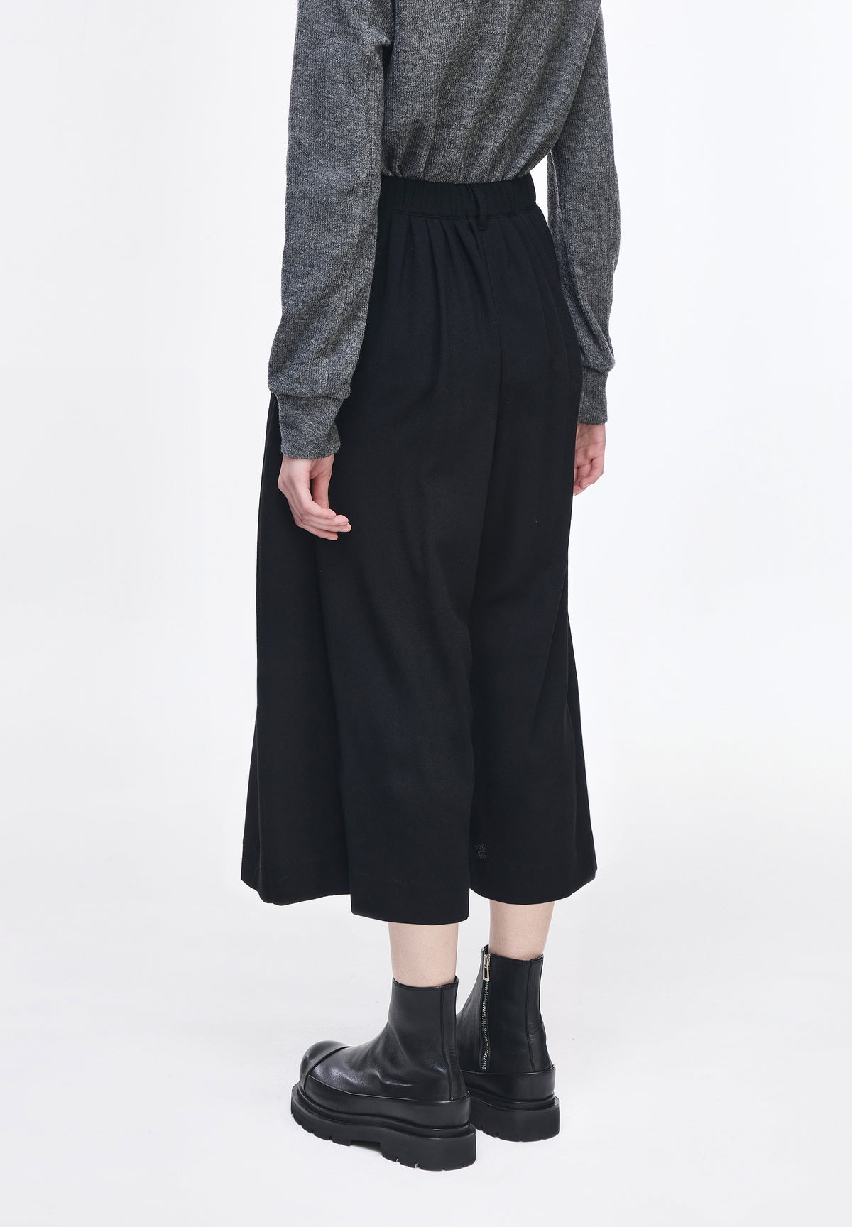 MULTI PLEATS CROP WIDE PANTS