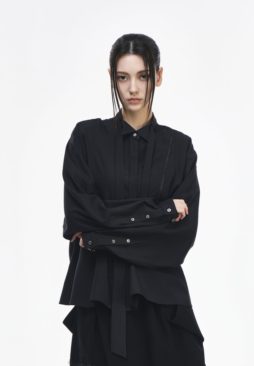 BIAS PLEATS RIBBON SHIRT