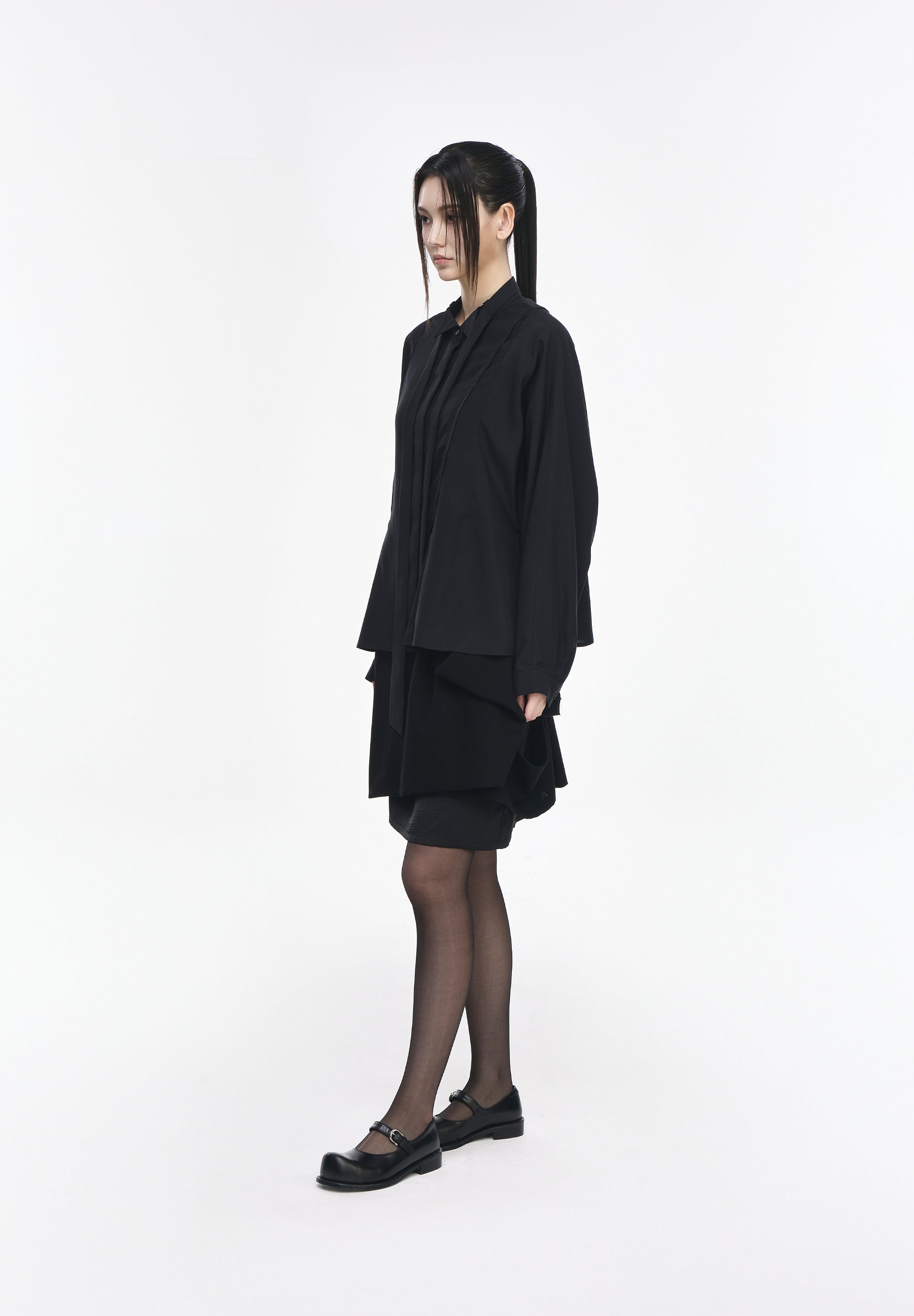 BIAS PLEATS RIBBON SHIRT