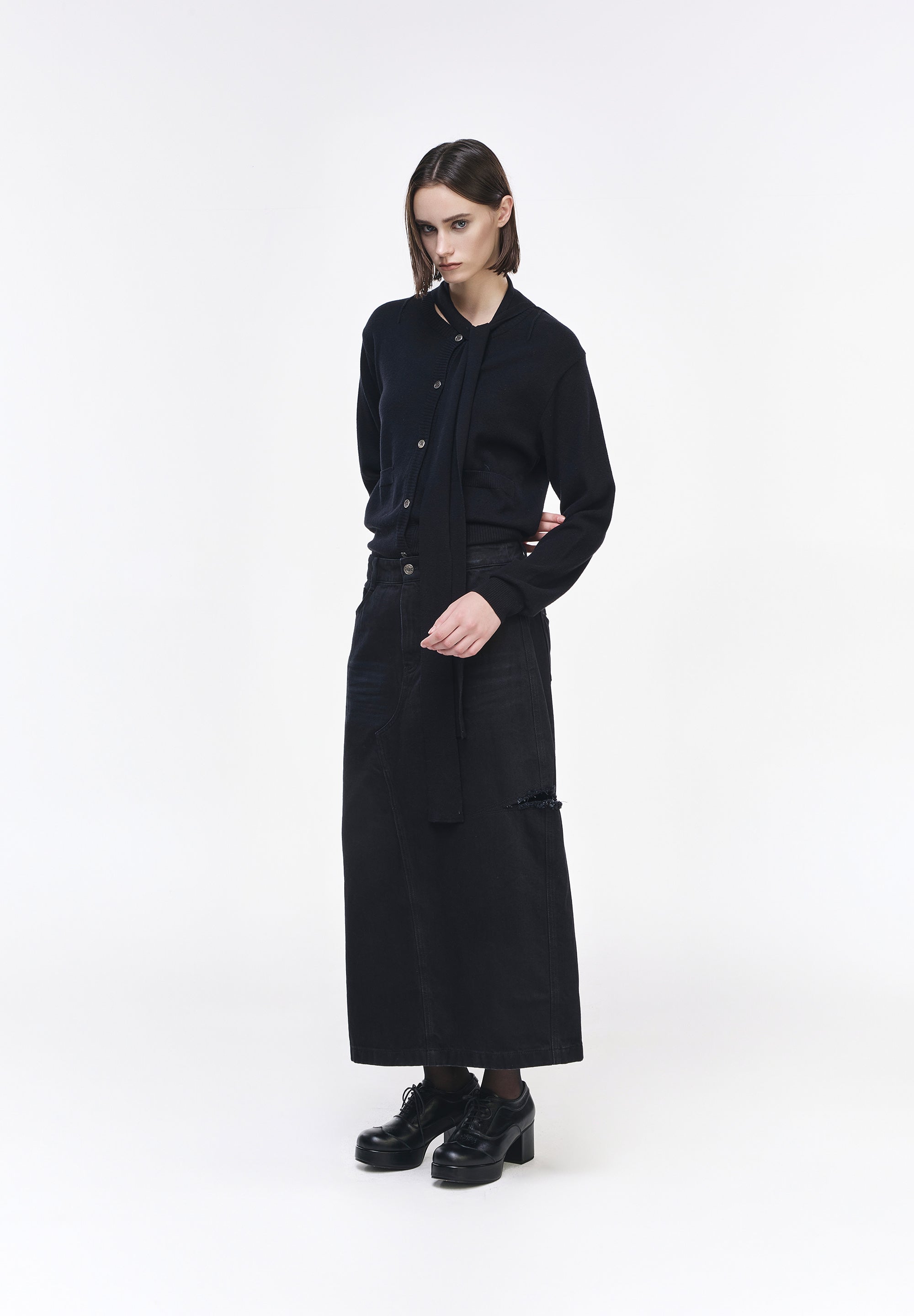 ASYMMETRIC SLIT DENIM SKIRT