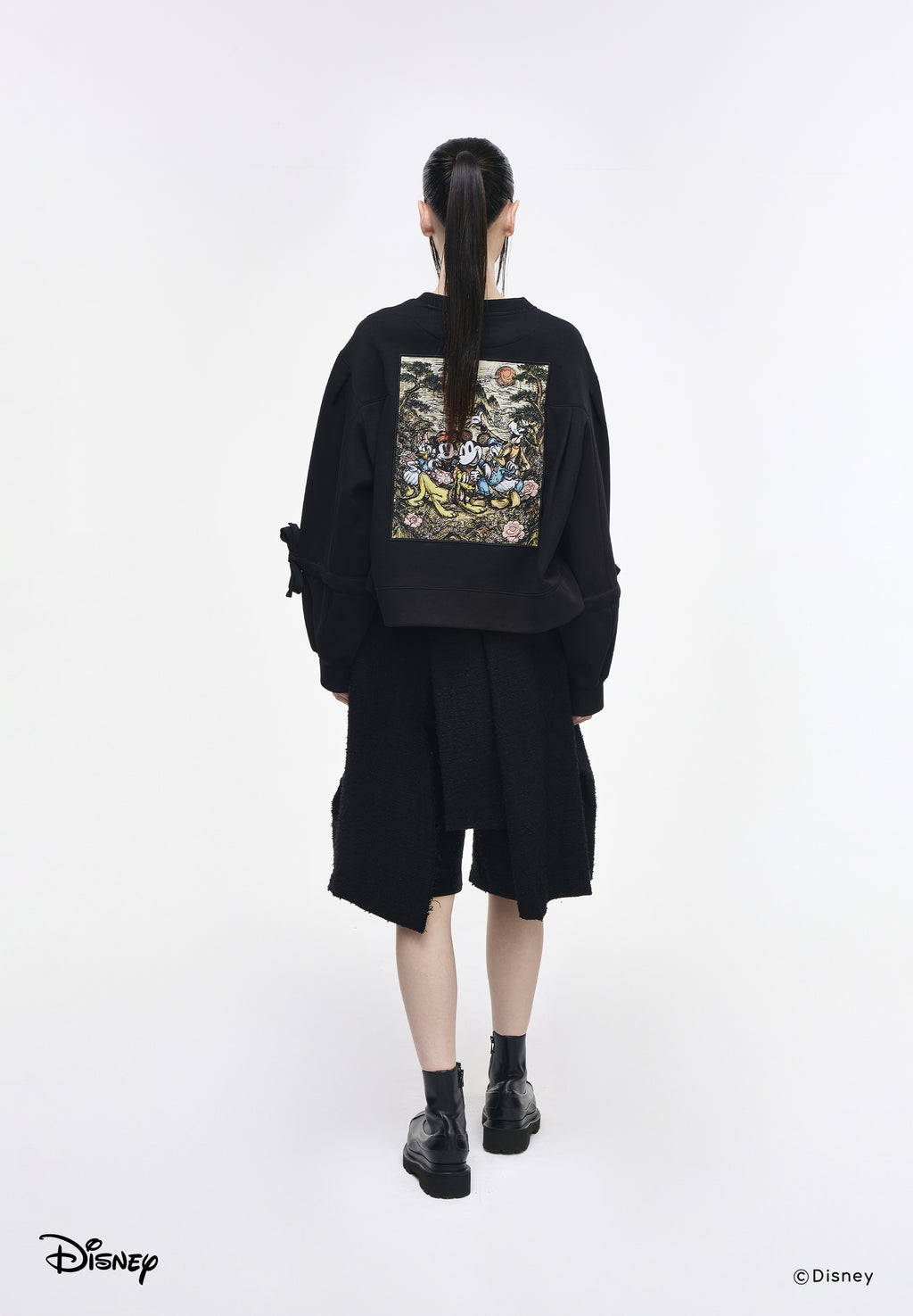 MINHWA FRIENDS RIBBON CROP SWEATSHIRT