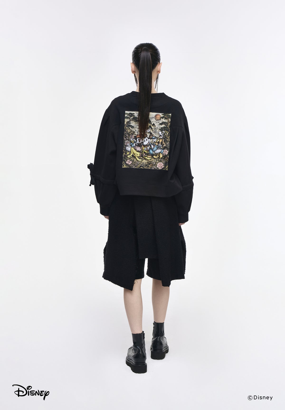 MINHWA FRIENDS RIBBON CROP SWEATSHIRT
