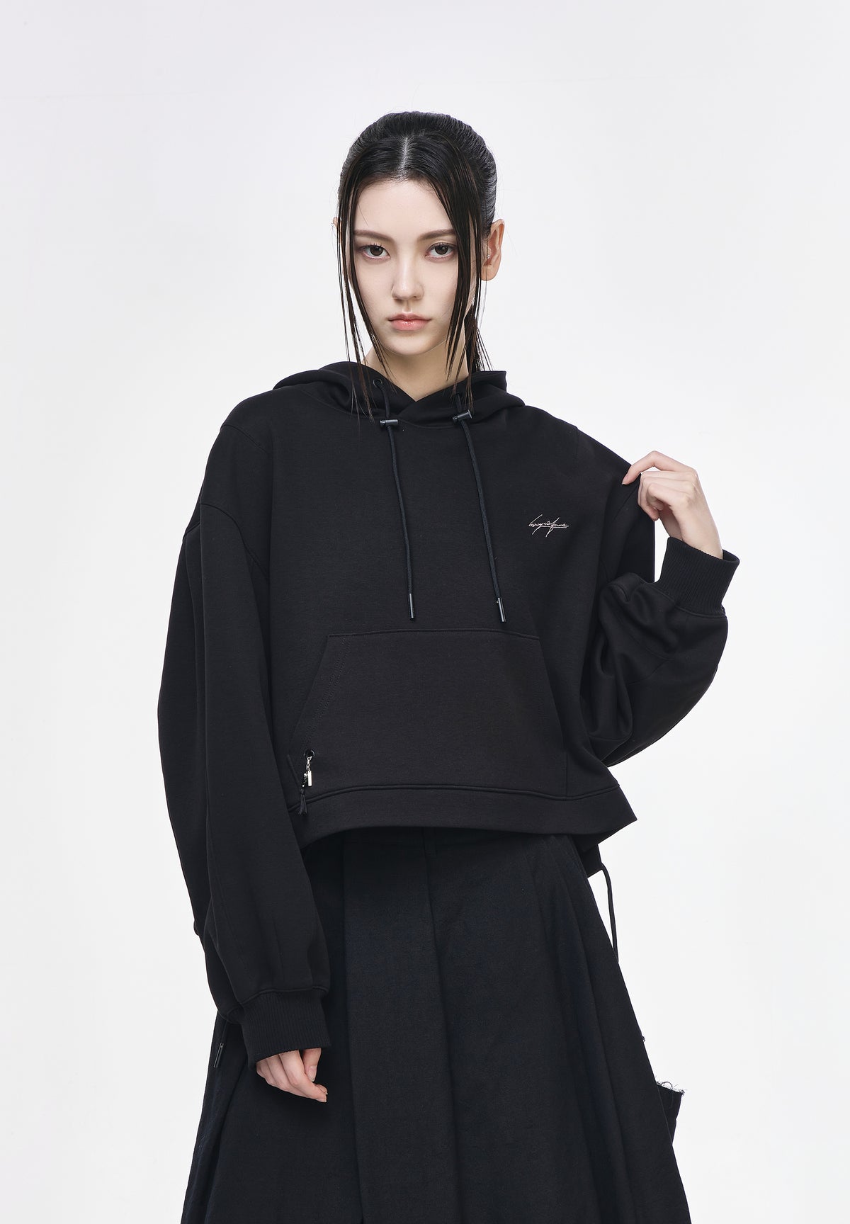 MINNIE AND FIGARO CROP HOOD