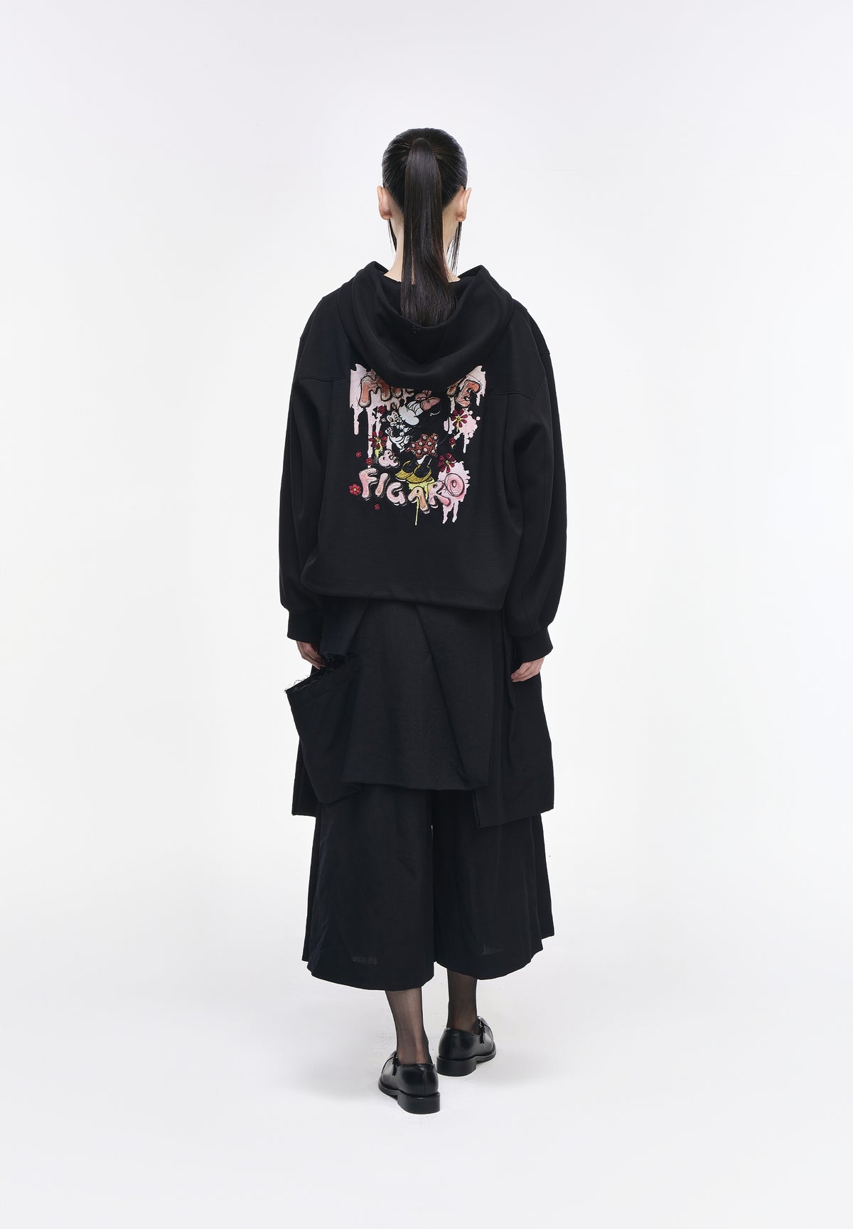 MINNIE AND FIGARO CROP HOOD