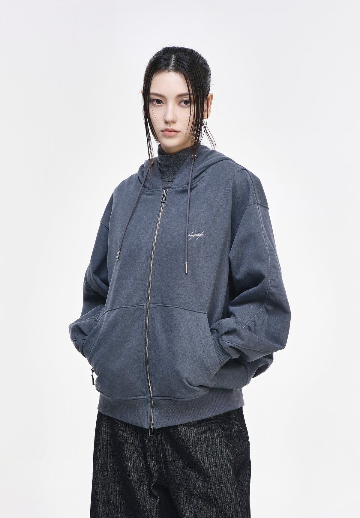 MINHWA FRIENDS HOOD ZIP UP