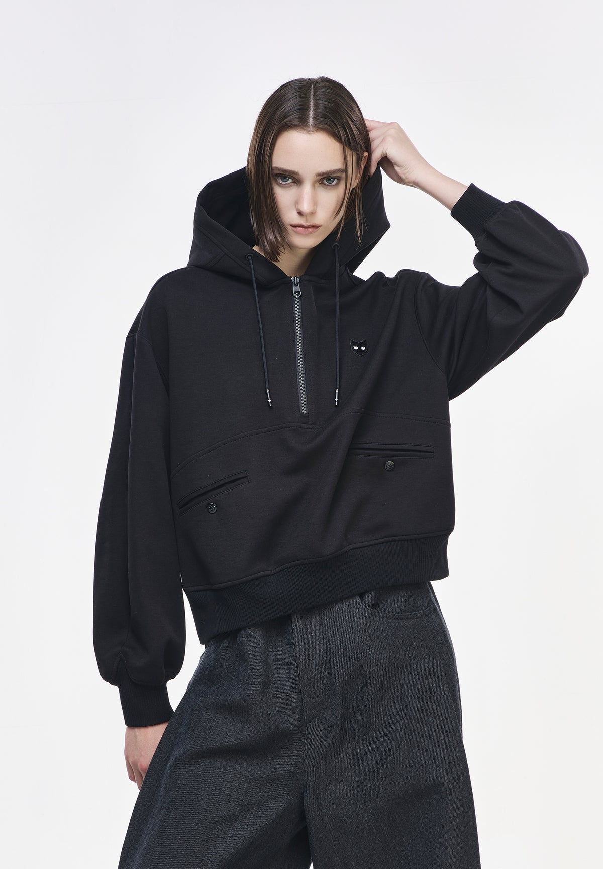 CURVED PANTHER HOOD