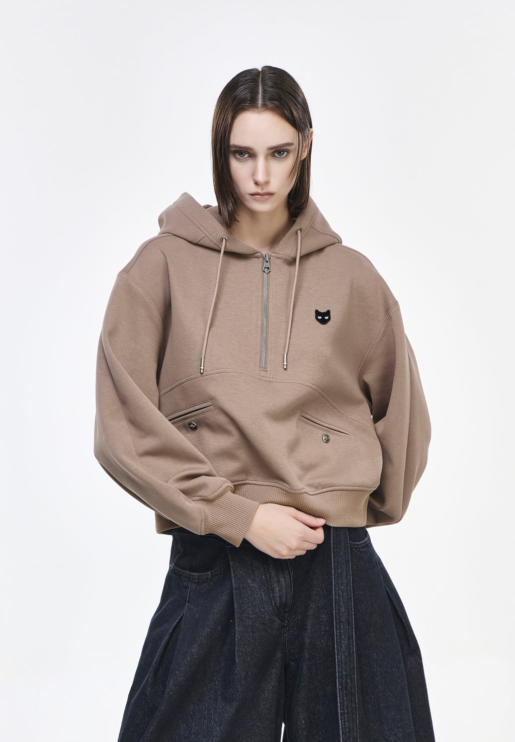 CURVED PANTHER HOOD