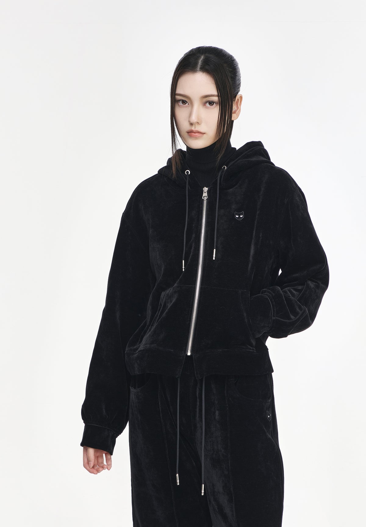 ZZERO VELVET PANTHER HOOD ZIP UP