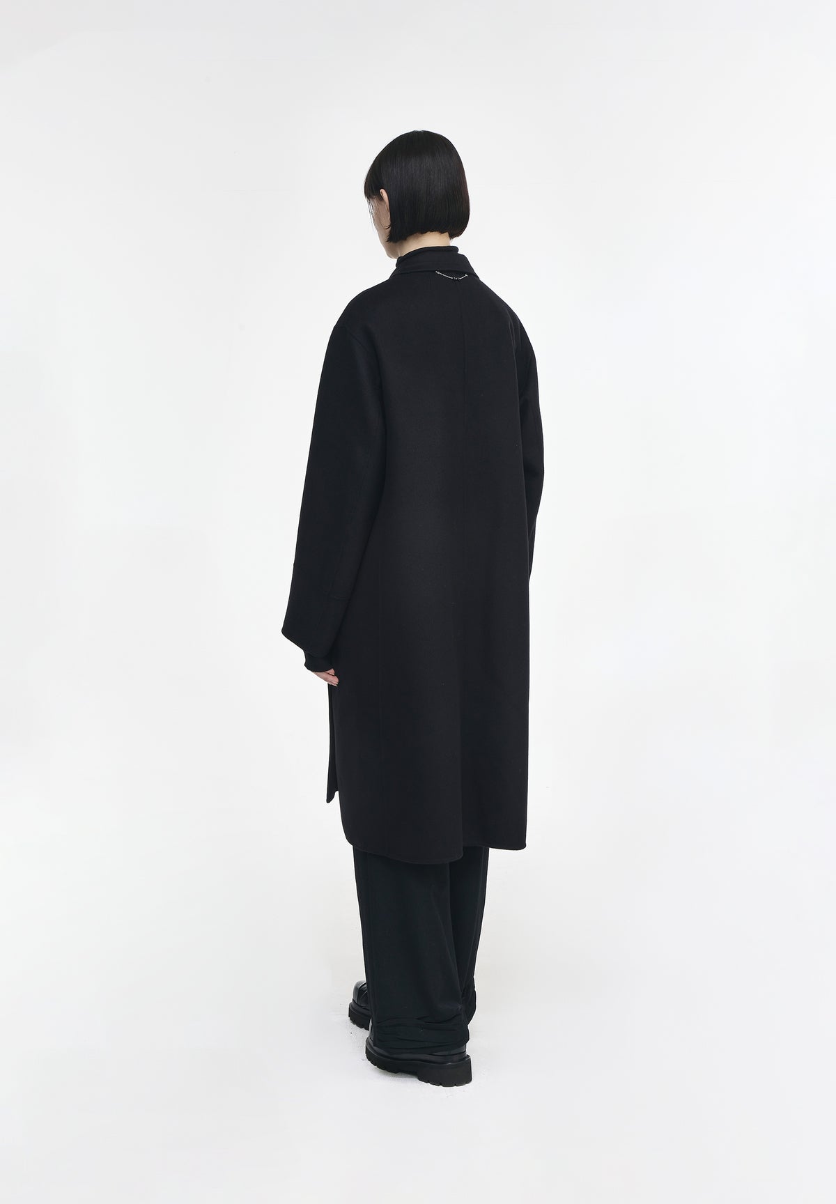 FLUTE TWO BUTTON HANDMADE COAT