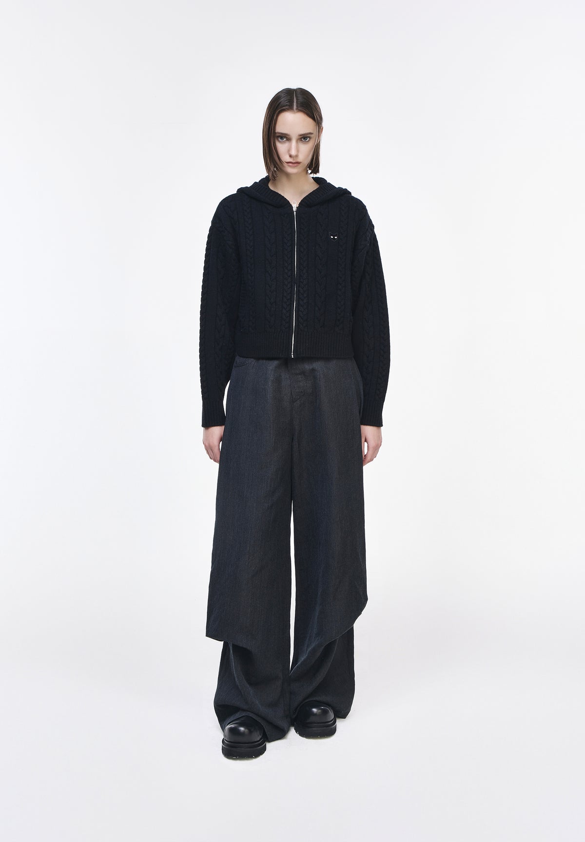 ZZERO CABLE KNIT HOOD ZIP UP