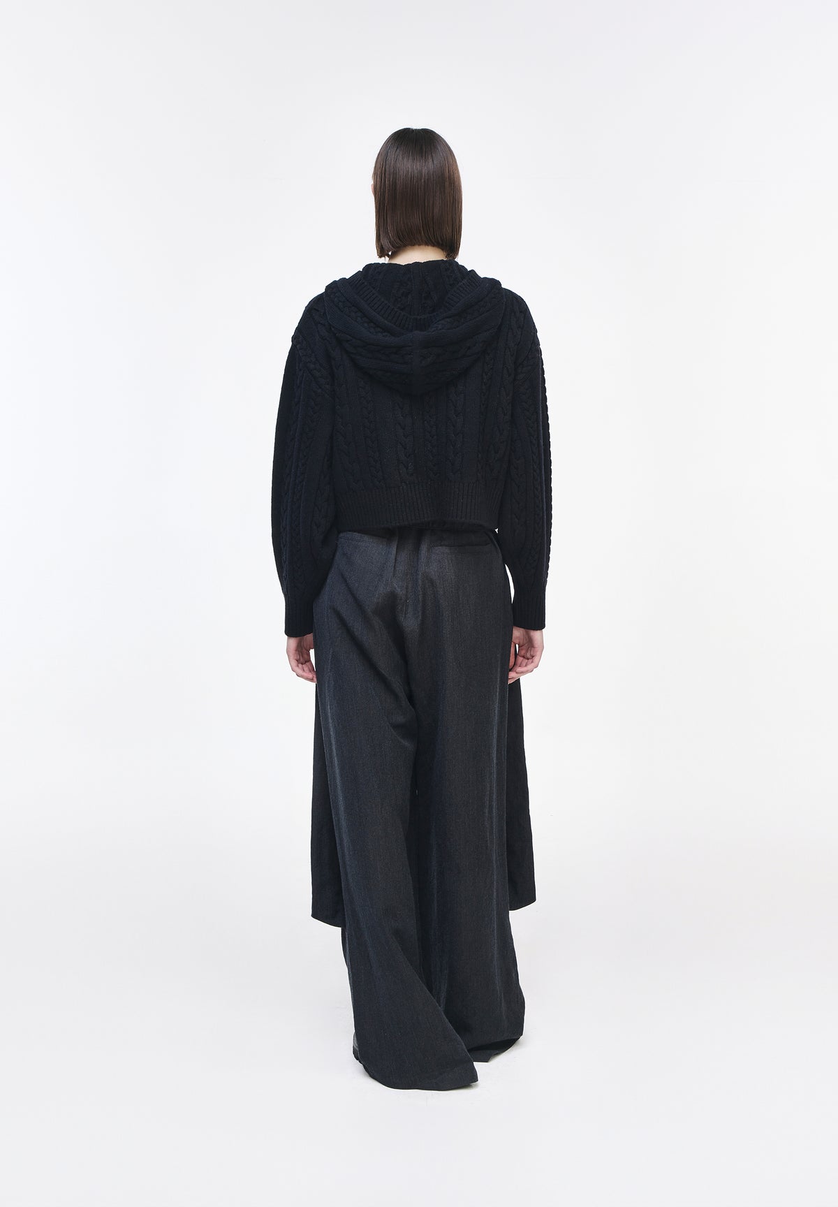 ZZERO CABLE KNIT HOOD ZIP UP