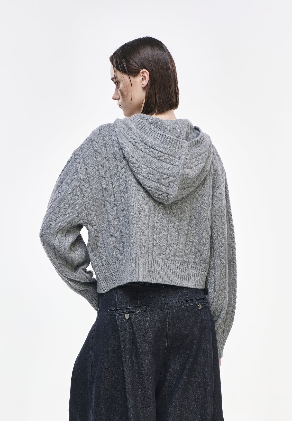 ZZERO CABLE KNIT HOOD ZIP UP