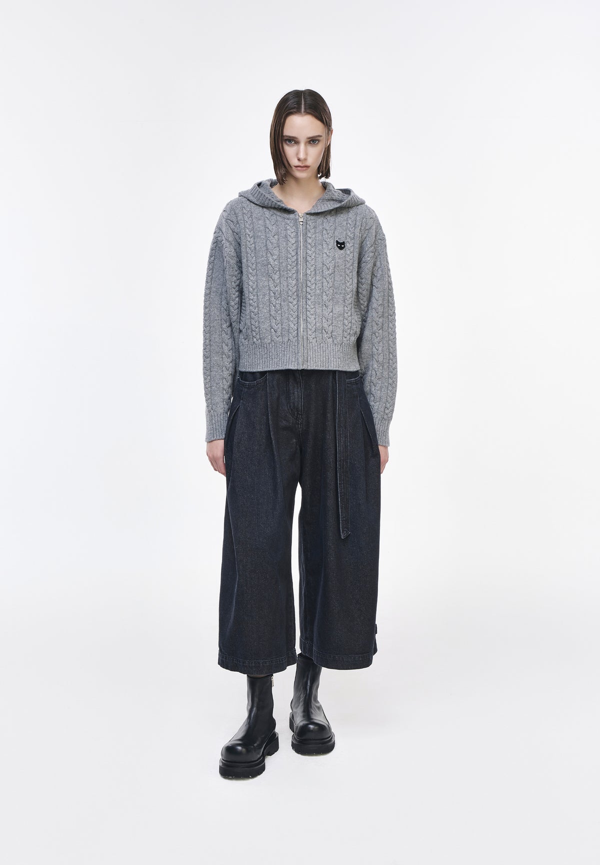 ZZERO CABLE KNIT HOOD ZIP UP