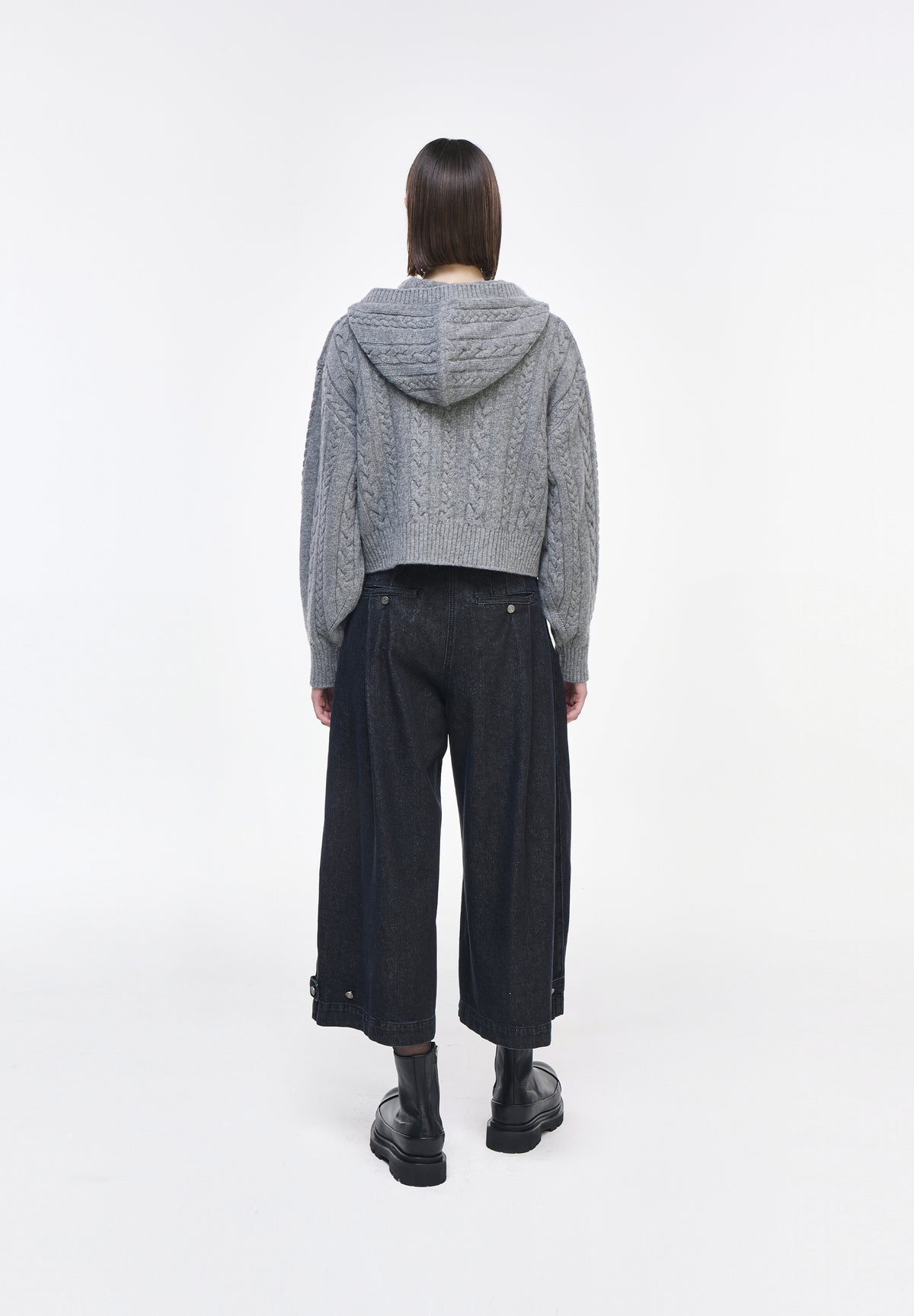 ZZERO CABLE KNIT HOOD ZIP UP